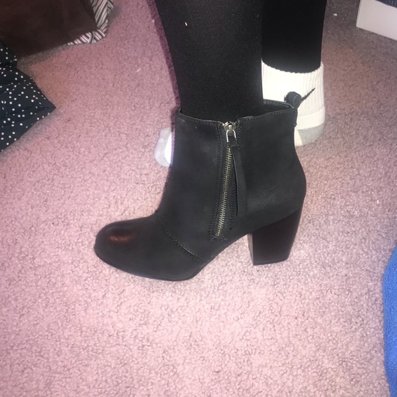 Black Saskisrk Boots - Picture 2 of 4